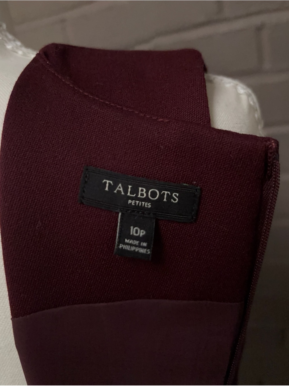 Talbots Sleeveless Sheath Dress in Burgundy with Decorative Bow  10P - Picture 9 of 9